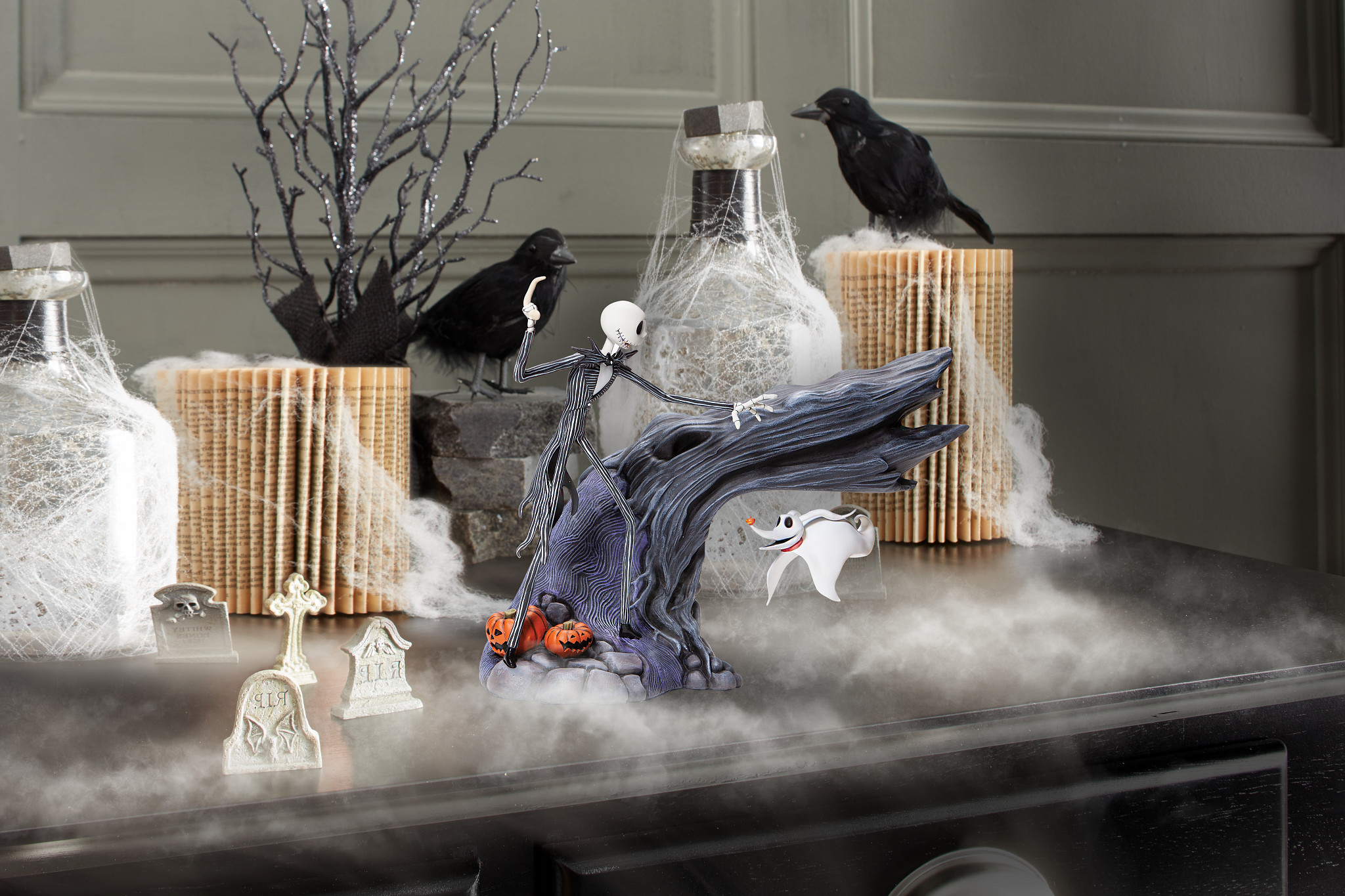 Disney Grand Jester Studios Figurine - Zero & Jack Levitating Masterpiece Figurine EU A30536