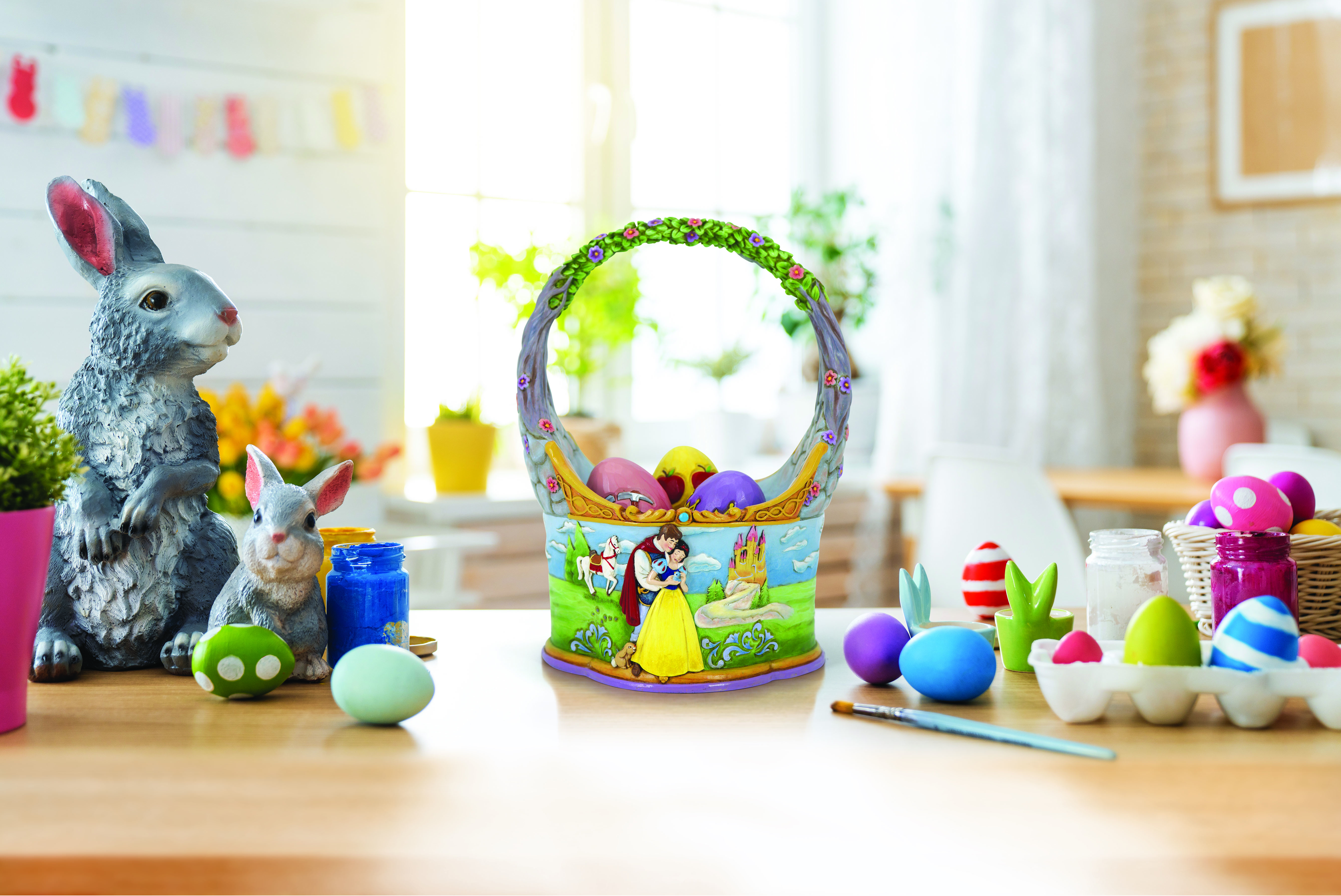 Disney Traditions Figur - Schneewittchen und die sieben Zwerge Osterkörbchen mit Ostereiern (The Tale That Started Them All) von Jim Shore 6010105