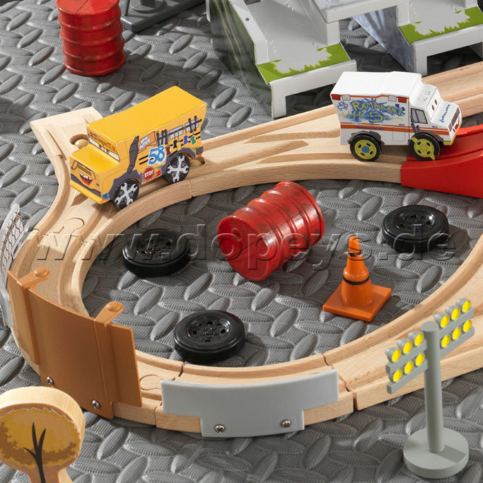 Disney Pixar Cars 3 50-teiliges Eisenbahnset Thunder Hollow von Kidkraft 17212