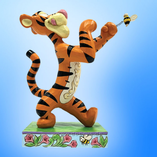 Disney Traditions - Tigger Fighting a Bee (Bee Boxing) figurine by Jim Shore 6014319