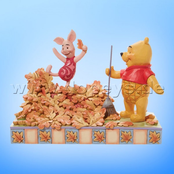 Disney Traditions - Jumping into Fall (Winnie Puuh & Ferkel im Herbstlaub) von Jim Shore 6008990